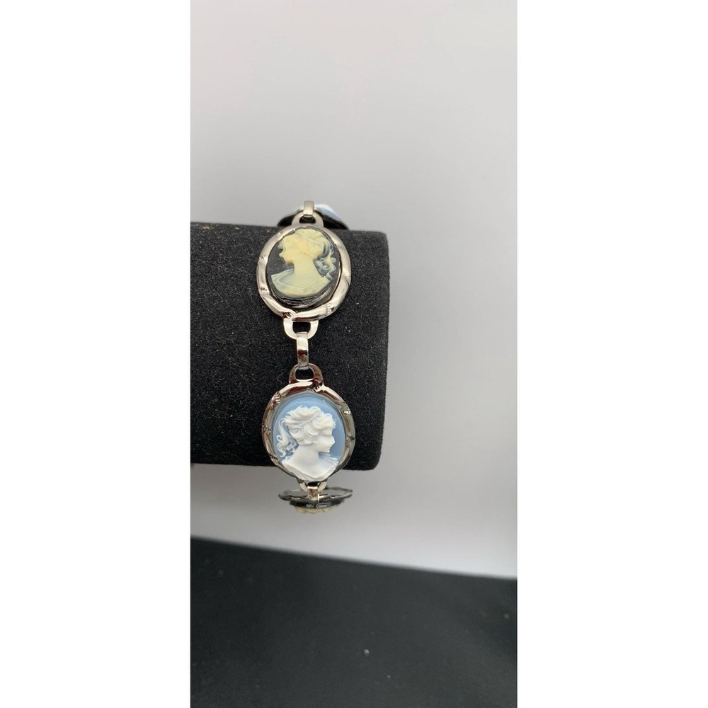 Vintage Silver Tone And Black & Blue Lucite Cameo Link Bracelet